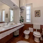 Art Amphora Apartment *